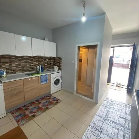 Acan Apart Guenluek Kiralik Ev Daire Uerguep Mustafapasa Exterior photo