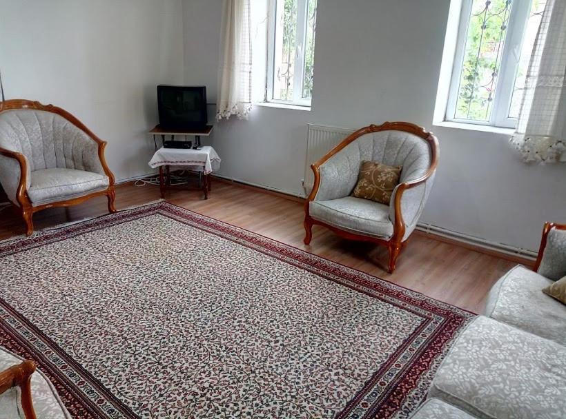 Apartment Acan Guenluek Kiralik Ev Uerguep