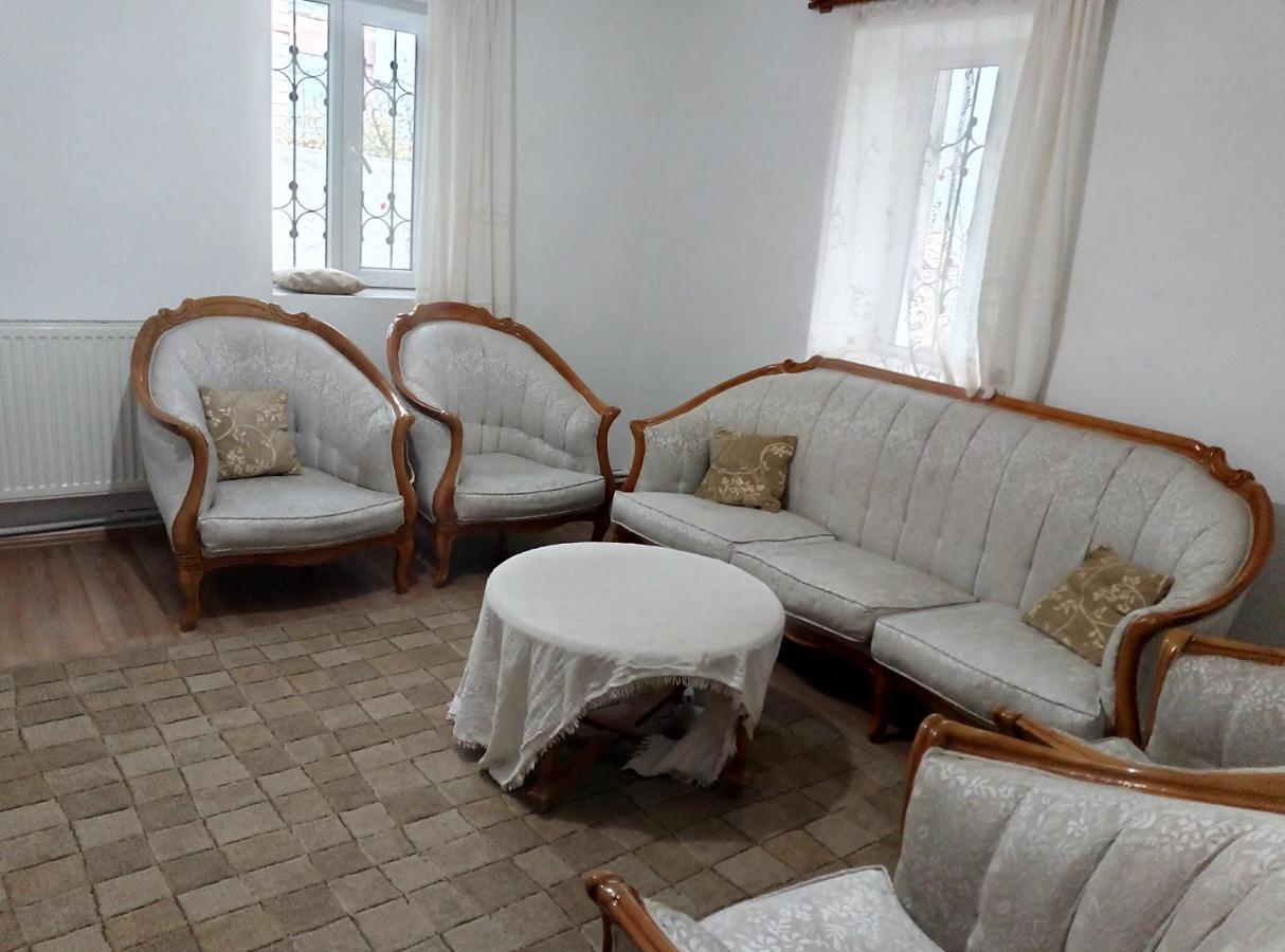 Apartment Acan Guenluek Kiralik Ev Uerguep Mustafapasa